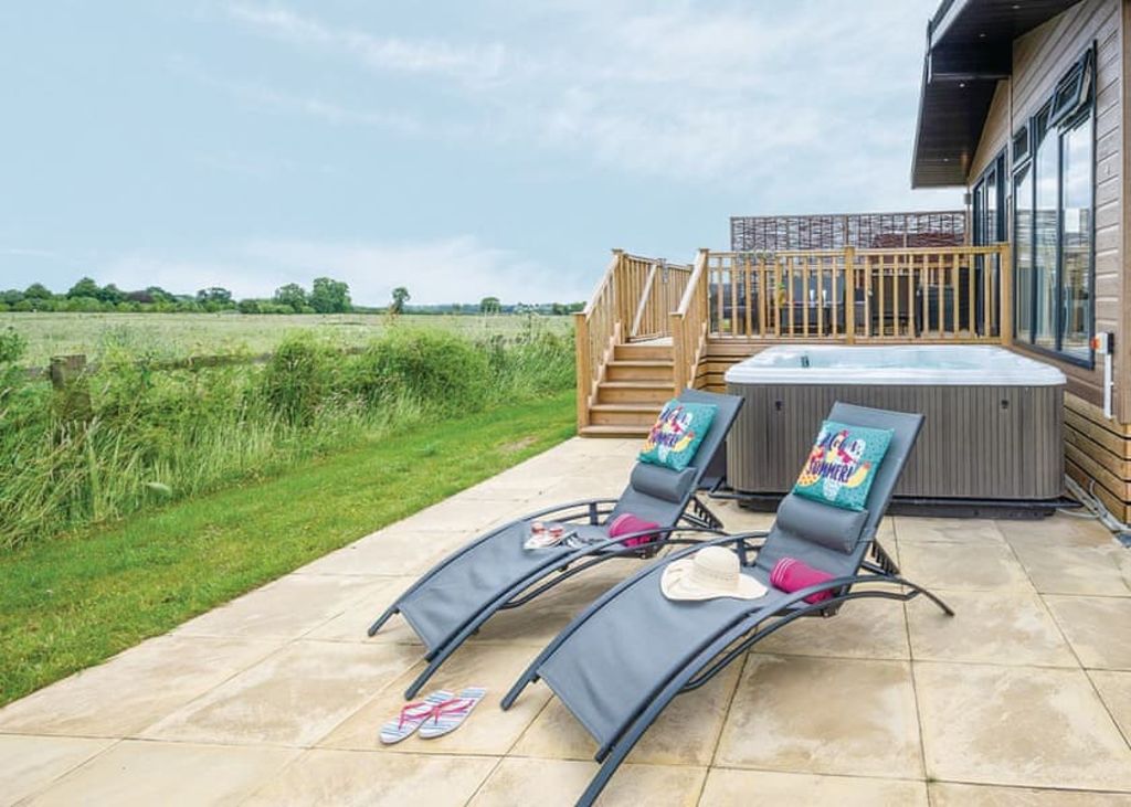 Check out these Yorkshire lodges all with stunning views & hot tubs!